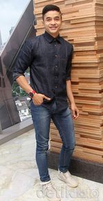 Adly Fairuz Eksis dengan Gaya Rambut Baru