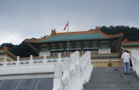 Ekonomi China 2013 Stagnan, Tahun ini Diprediksi Melambat