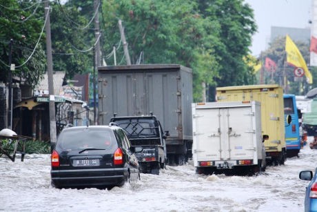 Awas Macet! Ini Jalan-jalan di Jakarta yang Masih Tergenang Air