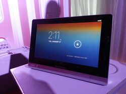Yoga Tablet: Satu Perangkat, Tiga Gaya