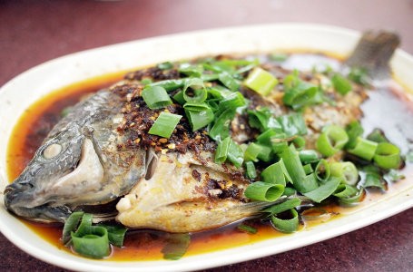 Saat Makan di Hari Raya Imlek, Mie Tak Boleh Dipotong dan Ikan Tak Boleh Dihabiskan