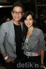 Delon dan Istri Tercinta