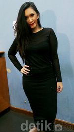 Nafa Urbach Eksis Lagi