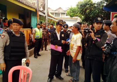 Densus 88 Amankan Buku Perakitan Bom dari Rumah Kontrakan Dhoni