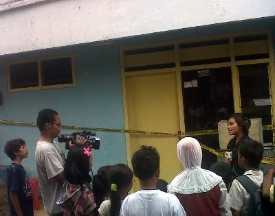 Warga Penasaran Ingin Melihat Rumah Teroris yang Ditangkap Densus 88