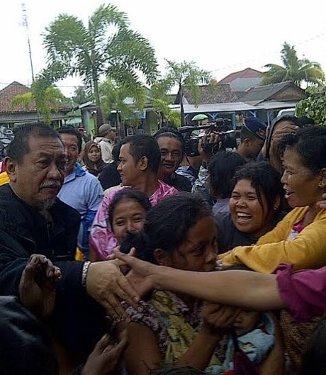 Didatangi Wagub Deddy Mizwar, Pengungsi Banjir Subang: Eh, Bang Jack!