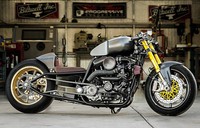 Tangan dingin Jarrod dan Justin Del Prado berhasil mengubah motor besar ini menjadi motor drag yang luar biasa. (DP Customs)