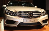 Dengan peluncuranya di pasar sedan premium Indonesia, E 400 AMG akan melengkapi jajaran portfolio the new E-Class.