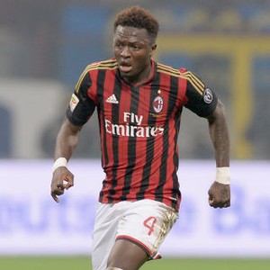 Milan Disebut Bakal Lego Muntari Sebelum Kontraknya Habis