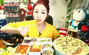 Tren Aneh di Korea, Wanita Makan Banyak Demi Memuaskan Hasrat Pria