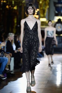 Stella McCartney. Spring/Summer 2014. Paris Fashion Week 2014. [Photo by Pascal Le Segretain/Getty Images]