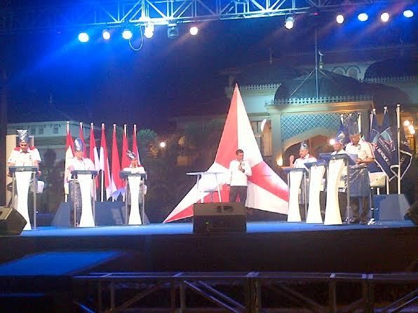 Debat Capres PD: Pramono Bicara Pendidikan, Hayono Soal Lingkungan