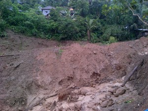 Kisah Ajaib Karmuji yang Selamat Setelah Tertimbun Longsor 12 Jam