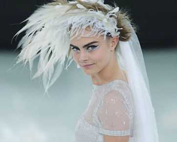 Tatanan Rambut Aneh di Pekan Mode Paris Haute Couture 2014