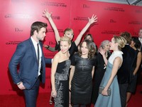 Aktris yang memulai karirnya sejak remaja itu menjadi bintang muda yang kini diperhitungkan. Sederet penghargaan sebagai aktris terbaik sudah pernah J-Law terima. Meski begitu, ia tetaplah wanita dengan seribu ekspresi yang ramah dan easy going.