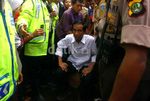 Jokowi Tinjau Banjir Kebon Baru