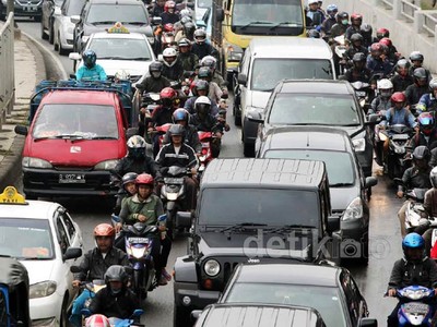 Akses Kalibata Tebet Macet Parah