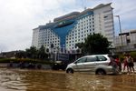 Jalan Angkasa Kemayoran Terendam 70 Cm