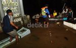 Evakuasi Korban Banjir di Malam Hari