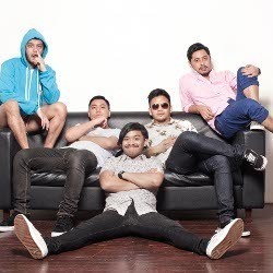 Rilis Lagu Baru, Neurotic Bagi-bagi Sepatu