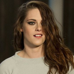 Ini yang Dilakukan Kristen Stewart Ketika Berlibur
