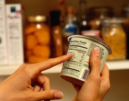 4 Info Penting pada Label Kemasan Makanan yang Harus Anda Baca Teliti