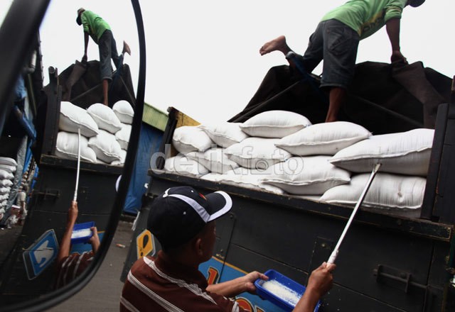 Waduh, Beras Selundupan Beredar di Pasar Induk Cipinang