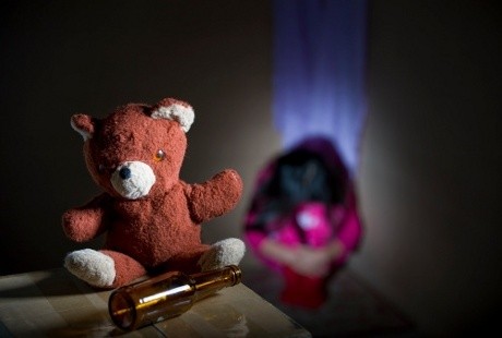 Predator Online Berkeliaran, Kenali Modusnya Agar Tak Jadi Korban