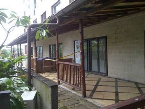 Keluarga Jenguk Rendy yang Jatuh dari Apartemen Pacar ke RS Premier Jatinegara