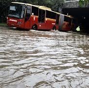 Jalan Jatinegara Barat Sudah Bisa Dilalui, TransJakarta Lewat Jalur Umum