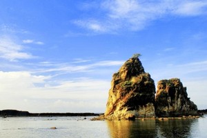 Tanjung Layar, Surga Tersembunyi di Sawarna