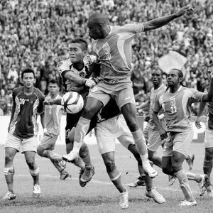 Empat Dekade Wacana (Semu) Kompetisi Profesional Indonesia