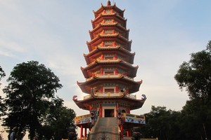 Legenda Cinta di Vihara Pulau Kemaro, Palembang