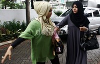 Keduanya kemudian berpisah karena suami mereka ditahan di rutan berbeda. Lamhot Aritonang/detikFoto.