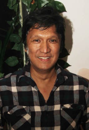 Kecelakaan di Tol, Ikang Fawzi Langsung Hubungi Keluarga