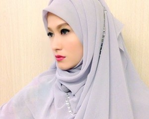 Hijab Style: Cantiknya Gaya Busana Lyra Virna