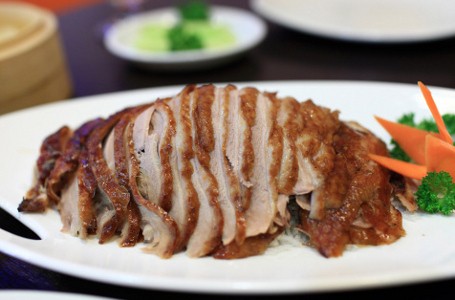 Inilah Rahasia Mengolah Bebek Peking Agar Kulitnya Crunchy dan Mengilat