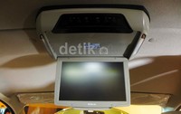 Selain penambahan jok kulit, Evalia Highway Star juga dibekali tv monitor 10 inci.