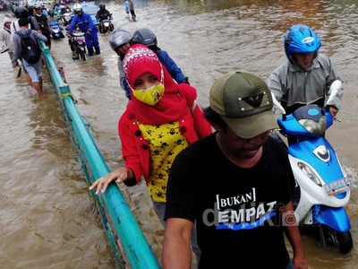 Jalan Abdullah Syafei Kembali Tergenang