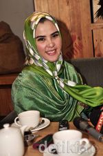 Angel Lelga Berhijab Hijau