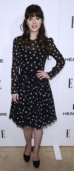 Zooey Deschanel Cantik Dibalut Dress Polkadot