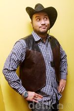 Gary Iskak Bergaya ala Cowboy