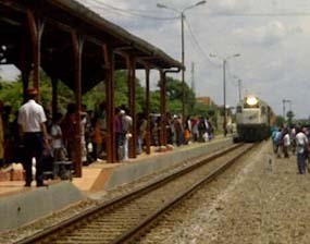 Banjir di Semarang Berimbas Kedatangan KA di Stasiun Bojonegoro