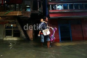 Dinkes DKI: Kalau Nggak Buang Sampah Sembarangan, Nggak Akan Banjir