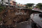 Jalan Ringroad Citraland Kota Manado Longsor