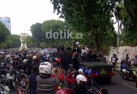Live Roadshow di Makodam V/Brawijaya akan berlangsung selama dua hari Sabtu dan Minggu malam.     
