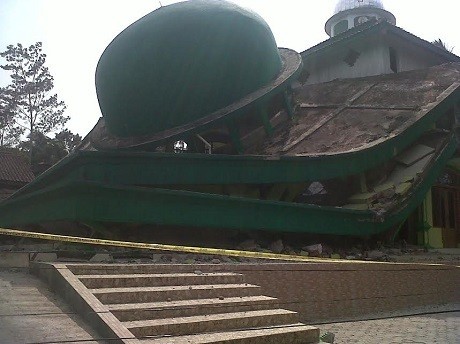 Akibat Gempa, Puluhan Rumah dan Masjid Rusak di Banyumas