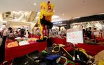 Barongsai Beraksi di Pusat Perbelanjaan