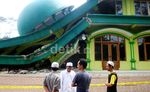 Masjid At-Taqwa Ambruk Diguncang Gempa
