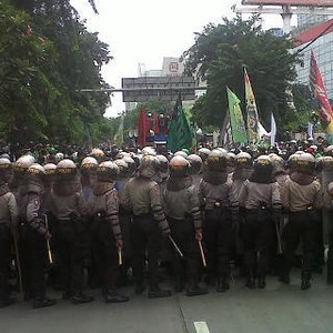 Kongres Tahunan PSSI di Surabaya Didemo Ratusan Bonek